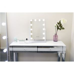 Hollywood Mirror